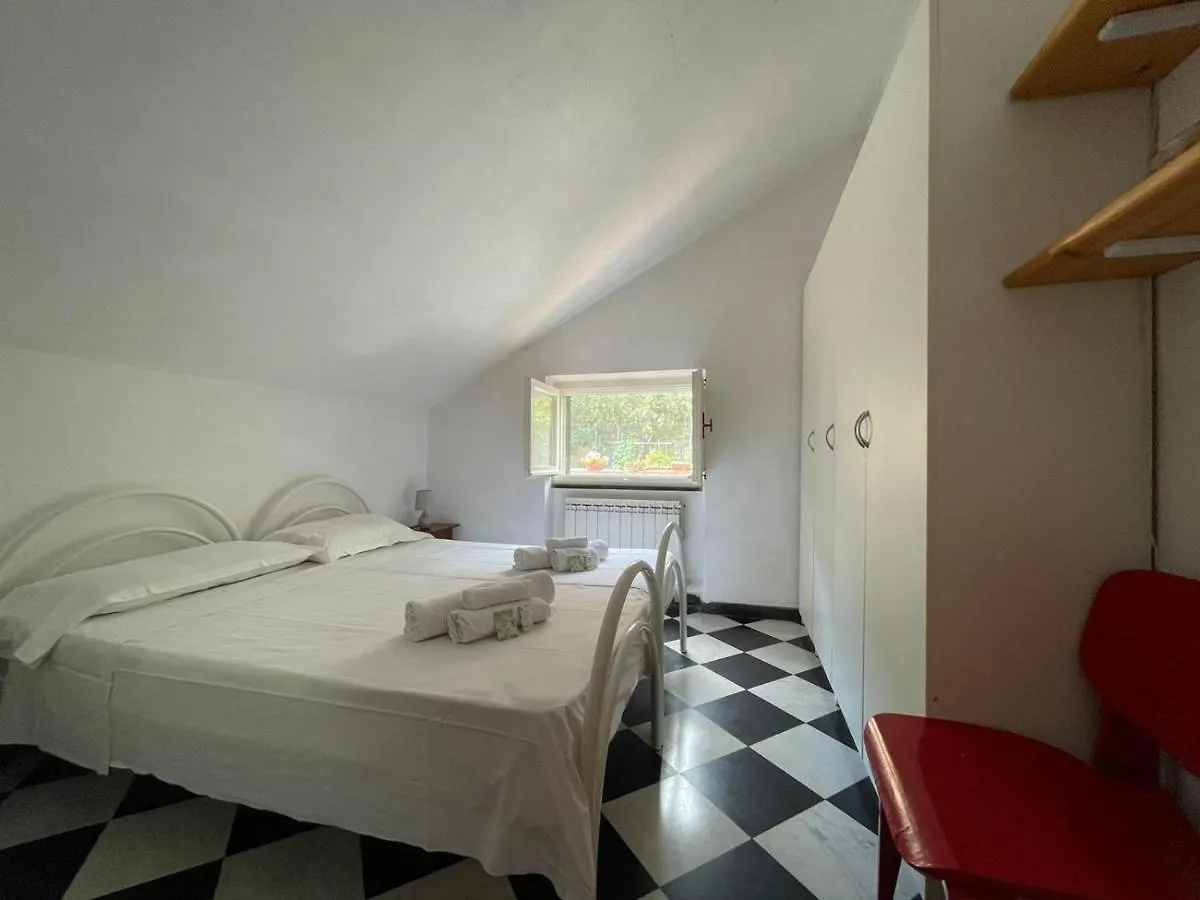 Vila Mario E Rosanna Porto Venere 0*,